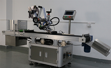 平面貼標機為什么要提升智能化水平？平面貼標機提升智能化水平需要從哪些方面去改善？